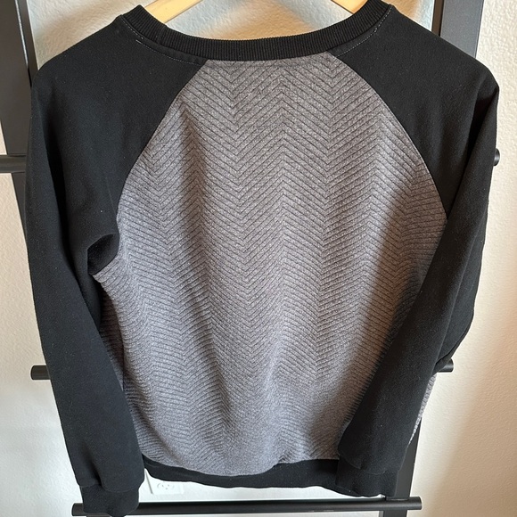 Cute textured sweater. Black and gray zig zag stitch. - Picture 2 of 3